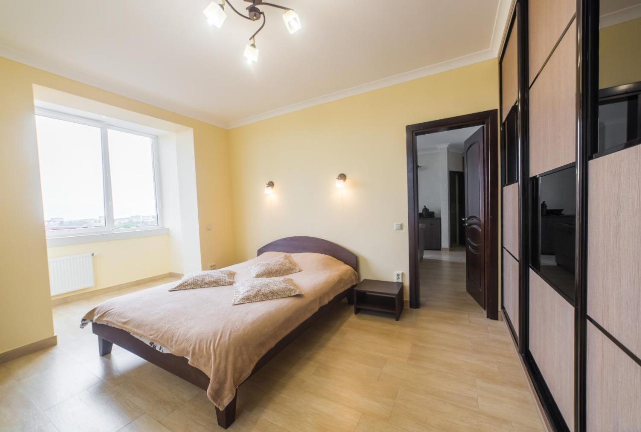 Apartment On Shashkevicha 16 *